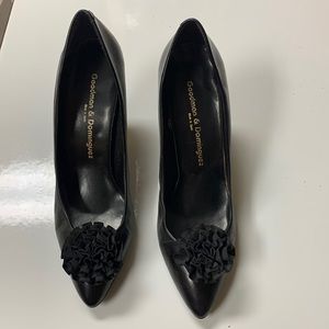 Vintage used black 2.5 inch skinny high heels with accessories.